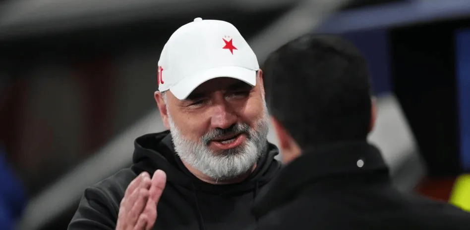 开云体育下载入口-斯拉维亚主帅：一度威胁了巴萨，费尔明现实比电视上更出色