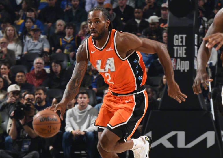 开云-莱昂纳德双里程碑：连续38场20+生涯最长 突破16000分大关