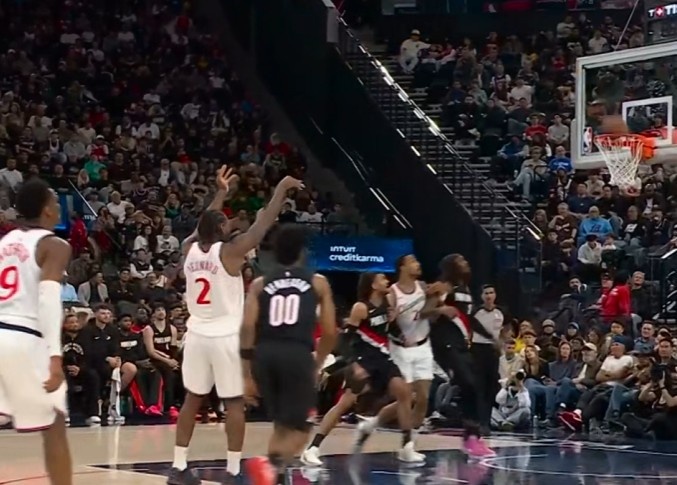 开云体育下载入口-稳稳的！小卡造杀伤罚球命中 个人连续第52场20+延续个人纪录