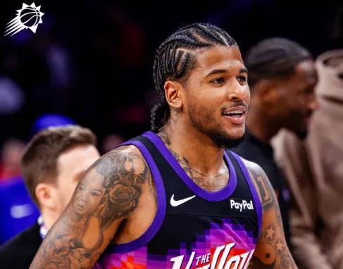 开云体育下载-稳定输出！杰伦-格林季后赛连续两场比赛得到20分以上